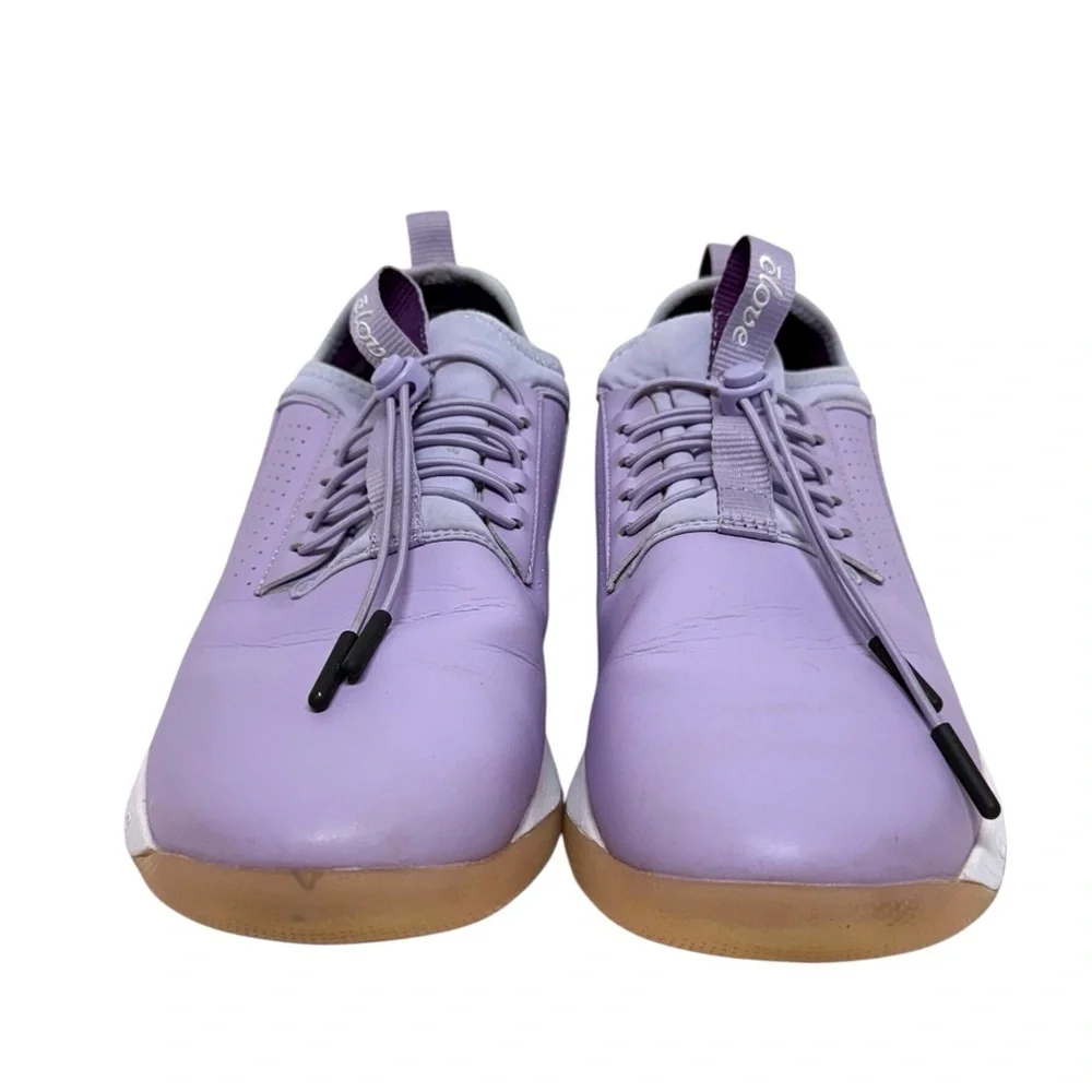 Clove Classic Core Nursing Unisex Sneakers Lavender Size-W10.5/M9 EUC